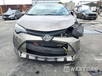 Piąte zdjęcie samochodu w środku: 2019 TOYOTA COROLLA LE VIN:5YFBURHE6KP909337 - miniatura