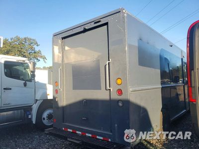 Trzecie zdjęcie samochodu z tyłu: 2021 FREIGHTLINER CHASSIS M LINE WALK-IN VAN VIN:4UZAC2EA3MCMN0220 - miniatura