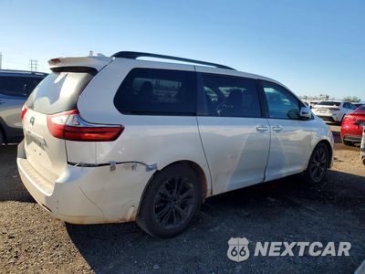 Trzecie zdjęcie samochodu z tyłu: 2018 TOYOTA SIENNA LIMITED PREMIUM 7-PASSENGER VIN:5TDYZ3DC3JS954738 - miniatura
