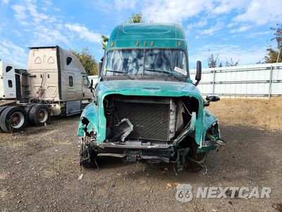 Piąte zdjęcie samochodu w środku: 2014 FREIGHTLINER CASCADIA SEMI TRUCK VIN:3AKJGLD59ESFN2013 - miniatura