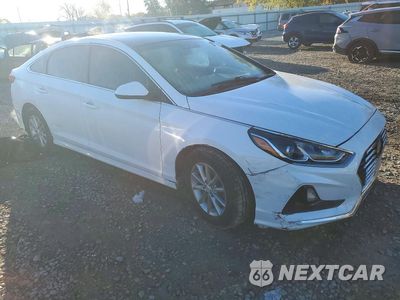 Czwarte zdjęcie samochodu z boku: 2018 HYUNDAI SONATA SE VIN:5NPE24AF2JH696780 - miniatura