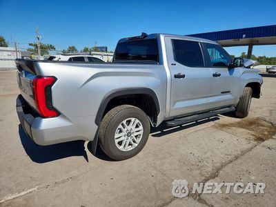 Trzecie zdjęcie samochodu z tyłu: 2026 TOYOTA TUNDRA SR5 VIN:5TFLA5DB9TX407412 - miniatura