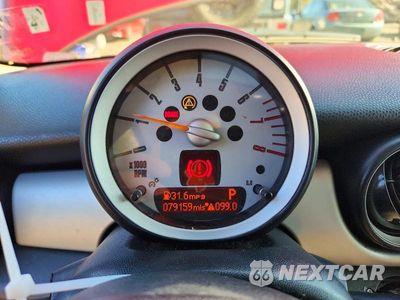 Zdjęcie 9 z 12 samochodu: 2010 MINI COOPER VIN:WMWMF3C56ATZ63734 - miniatura