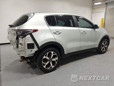 Trzecie zdjęcie samochodu z tyłu: 2021 KIA SPORTAGE LX VIN:KNDPM3AC3M7916004 - miniatura