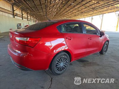 Trzecie zdjęcie samochodu z tyłu: 2013 KIA RIO LX VIN:KNADM4A3XD6158190 - miniatura