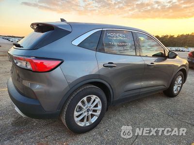 Trzecie zdjęcie samochodu z tyłu: 2021 FORD ESCAPE SE VIN:1FMCU0G62MUB34515 - miniatura
