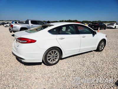 Trzecie zdjęcie samochodu z tyłu: 2017 FORD FUSION SE VIN:3FA6P0HDXHR123710 - miniatura