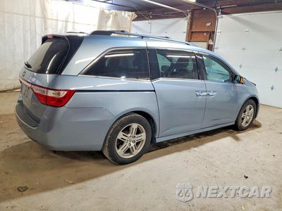 Trzecie zdjęcie samochodu z tyłu: 2013 HONDA ODYSSEY TOURING VIN:5FNRL5H93DB090458 - miniatura