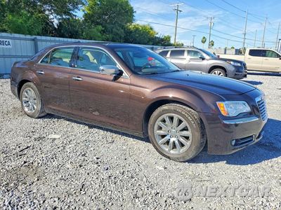 Czwarte zdjęcie samochodu z boku: 2012 CHRYSLER 300 LIMITED VIN:2C3CCACG5CH176016 - miniatura