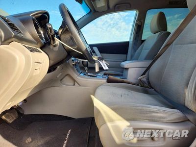 Zdjęcie 7 z 13 samochodu: 2013 TOYOTA HIGHLANDER PLUS VIN:5TDBK3EH8DS210478 - miniatura