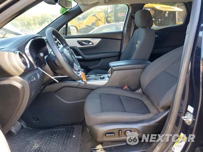 Zdjęcie 7 z 13 samochodu: 2021 CHEVROLET BLAZER 1LT VIN:3GNKBBRA2MS540465 - miniatura