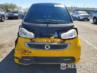 Piąte zdjęcie samochodu w środku: 2014 SMART FORTWO VIN:WMEEJ9AA7EK732928 - miniatura