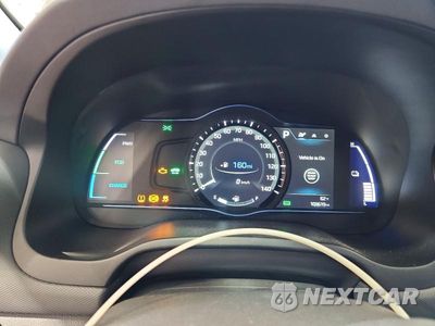Zdjęcie 9 z 12 samochodu: 2017 HYUNDAI IONIQ LIMITED VIN:KMHC85LC4HU039831 - miniatura