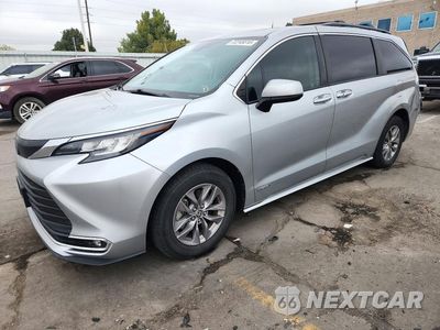 2021 TOYOTA SIENNA XLE 5TDYRKEC9MS065018 - główne zdjęcie licytacji z USA - miniatura