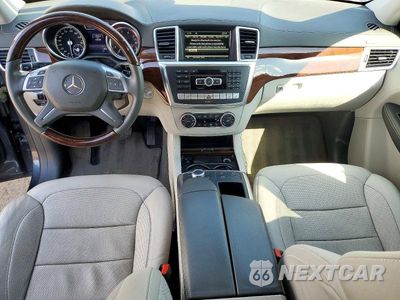 Zdjęcie 8 z 13 samochodu: 2014 MERCEDES-BENZ ML 550 4MATIC VIN:4JGDA7DB4EA403284 - miniatura