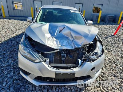 Piąte zdjęcie samochodu w środku: 2017 NISSAN SENTRA S VIN:3N1AB7AP5HY242029 - miniatura