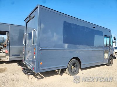 Trzecie zdjęcie samochodu z tyłu: 2020 FREIGHTLINER MT45G CHASSIS DELIVERY TRUCK VIN:4UZAC2EA7LCMH7818 - miniatura