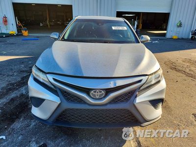 Piąte zdjęcie samochodu w środku: 2018 TOYOTA CAMRY SE VIN:4T1B11HK8JU040723 - miniatura