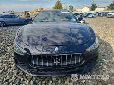 Piąte zdjęcie samochodu w środku: 2018 MASERATI GHIBLI S VIN:ZAM57YTA8J1286305 - miniatura