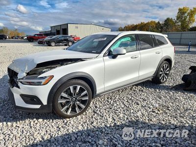 2021 VOLVO V60 CROSS COUNTRY T5 MOMENTUM YV4102WK6M1074688 - główne zdjęcie licytacji z USA - miniatura