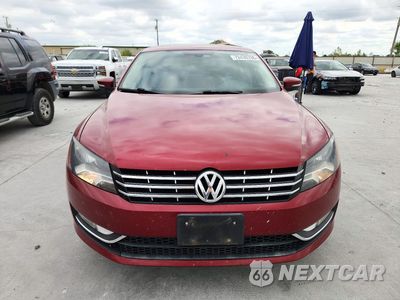 Piąte zdjęcie samochodu w środku: 2015 VOLKSWAGEN PASSAT SEL VIN:1VWCV7A32FC012929 - miniatura
