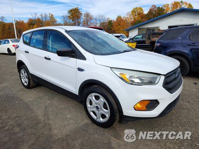 Czwarte zdjęcie samochodu z boku: 2017 FORD ESCAPE S VIN:1FMCU0F75HUC83193 - miniatura