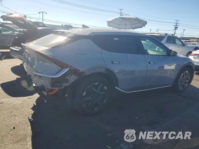 Trzecie zdjęcie samochodu z tyłu: 2025 KIA EV6 LIGHT LONG RANGE VIN:5XYC34JA5SG010331 - miniatura