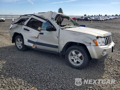 Czwarte zdjęcie samochodu z boku: 2006 JEEP GRAND CHEROKEE LAREDO VIN:1J4GR48K46C368524 - miniatura
