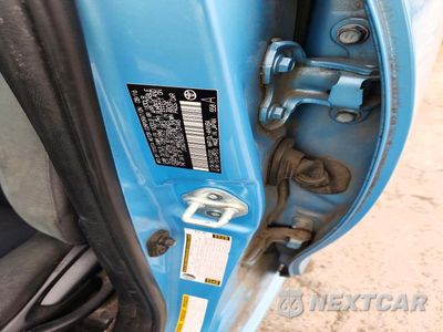 Zdjęcie 12 z 12 samochodu: 2016 TOYOTA PRIUS C TWO VIN:JTDKDTB35G1137445 - miniatura