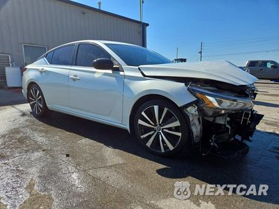 Czwarte zdjęcie samochodu z boku: 2020 NISSAN ALTIMA SR VIN:1N4BL4CV3LC261792 - miniatura