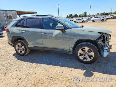 Czwarte zdjęcie samochodu z boku: 2022 TOYOTA RAV4 XLE VIN:2T3W1RFV8NW204773 - miniatura