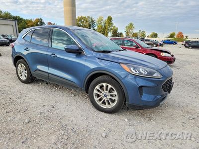 Czwarte zdjęcie samochodu z boku: 2020 FORD ESCAPE SE VIN:1FMCU9G67LUB85334 - miniatura