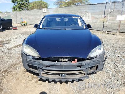 Piąte zdjęcie samochodu w środku: 2015 TESLA MODEL S 85D VIN:5YJSA1H29FFP70869 - miniatura