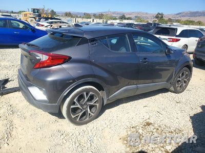 Trzecie zdjęcie samochodu z tyłu: 2018 TOYOTA C-HR XLE PREMIUM VIN:NMTKHMBX5JR034273 - miniatura