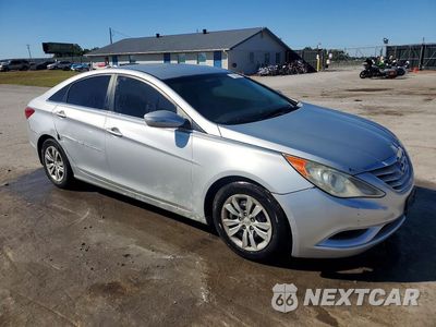 Czwarte zdjęcie samochodu z boku: 2011 HYUNDAI SONATA GLS VIN:5NPEB4AC5BH018807 - miniatura