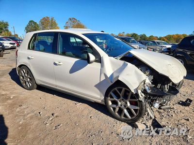 Czwarte zdjęcie samochodu z boku: 2014 VOLKSWAGEN GTI VIN:WVWHD7AJ6EW010608 - miniatura
