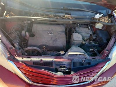 Zdjęcie 12 z 13 samochodu: 2016 TOYOTA SIENNA LE VIN:5TDKK3DC8GS708092 - miniatura