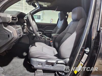 Zdjęcie 7 z 12 samochodu: 2025 TOYOTA TACOMA SR5 VIN:3TMLB5JN1SM102101 - miniatura