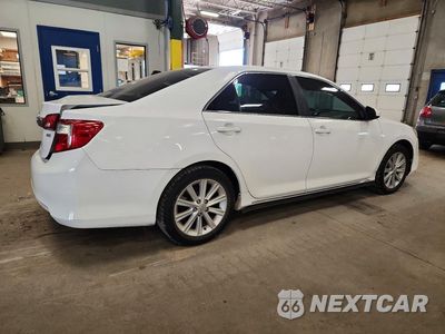 Trzecie zdjęcie samochodu z tyłu: 2013 TOYOTA CAMRY XLE VIN:4T4BF1FK3DR296234 - miniatura