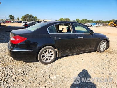 Trzecie zdjęcie samochodu z tyłu: 2012 HYUNDAI GENESIS 3.8L VIN:KMHGC4DD6CU166400 - miniatura