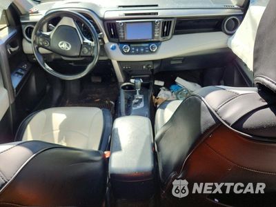 Zdjęcie 8 z 13 samochodu: 2017 TOYOTA RAV4 HYBRID XLE VIN:JTMRJREV6HD117583 - miniatura
