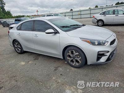 Czwarte zdjęcie samochodu z boku: 2019 KIA FORTE LXS VIN:3KPF24AD5KE107911 - miniatura