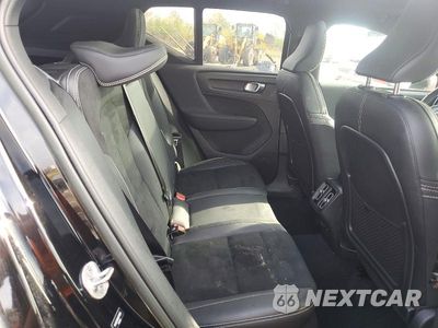 Zdjęcie 11 z 13 samochodu: 2022 VOLVO XC40 T5 R-DESIGN VIN:YV4162UM9N2791083 - miniatura