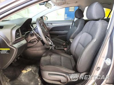 Zdjęcie 7 z 12 samochodu: 2019 HYUNDAI ELANTRA SEL VIN:5NPD84LF6KH403813 - miniatura