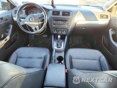 Zdjęcie 8 z 12 samochodu: 2014 VOLKSWAGEN JETTA SE VIN:3VWD17AJ2EM325149 - miniatura