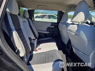 Zdjęcie 11 z 13 samochodu: 2025 MITSUBISHI OUTLANDER SE VIN:JA4J4VA84SZ022196 - miniatura
