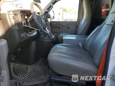 Zdjęcie 7 z 12 samochodu: 2020 CHEVROLET EXPRESS G2500 VIN:1GCWGAFG4L1246516 - miniatura