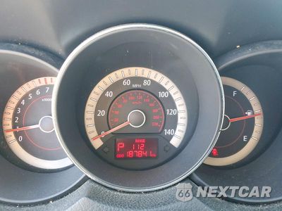 Zdjęcie 9 z 13 samochodu: 2013 KIA FORTE EX VIN:KNAFU4A2XD5726167 - miniatura