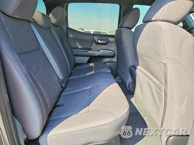 Zdjęcie 10 z 12 samochodu: 2017 TOYOTA TACOMA TRD SPORT VIN:3TMCZ5AN1HM074157 - miniatura