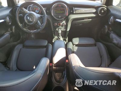 Zdjęcie 8 z 12 samochodu: 2017 MINI COOPER S VIN:WMWXU3C39H2F48802 - miniatura